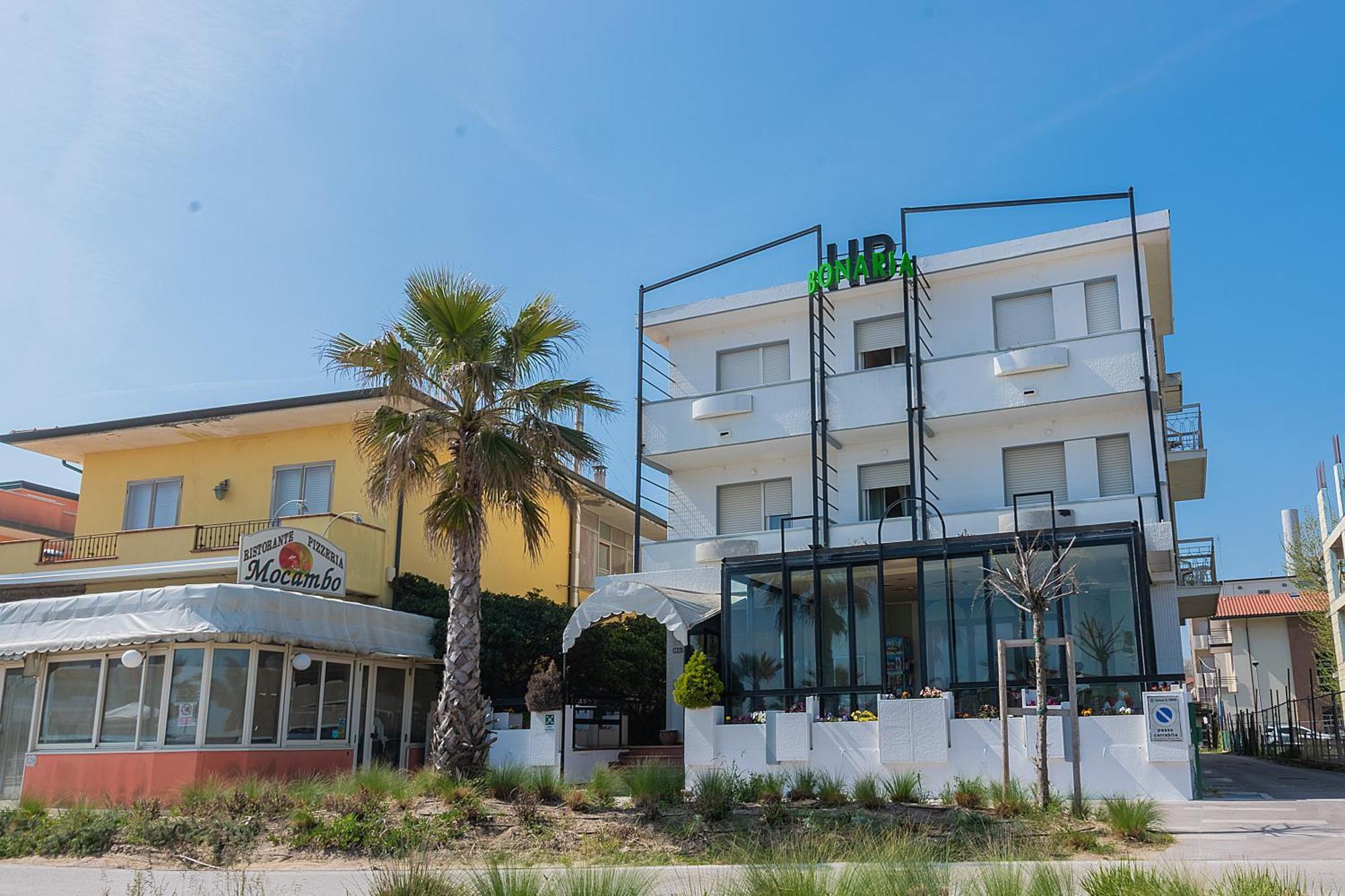 Hotel Bonaria Rimini Exterior foto